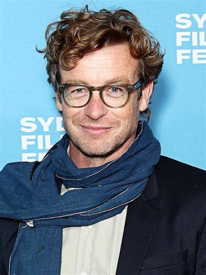 Simon Baker and Laura May Gibbs are not together anymore – announced split! Actor Simon Baker