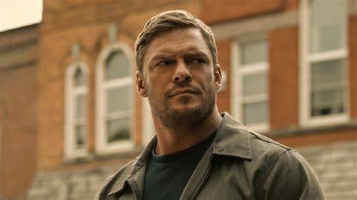 Alan Ritchson photo 2