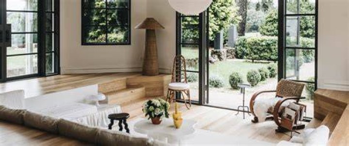  Alba House