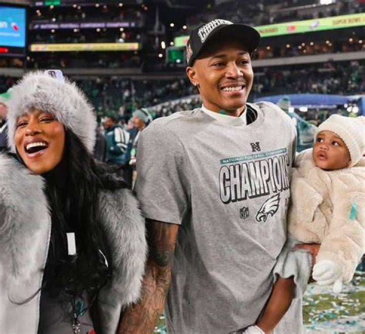 DeVonta Smith - Age, Family, Bio