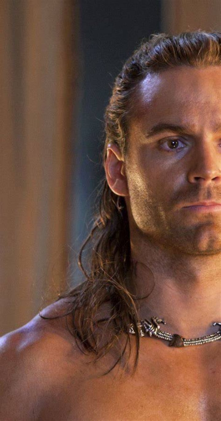 Dustin Clare
