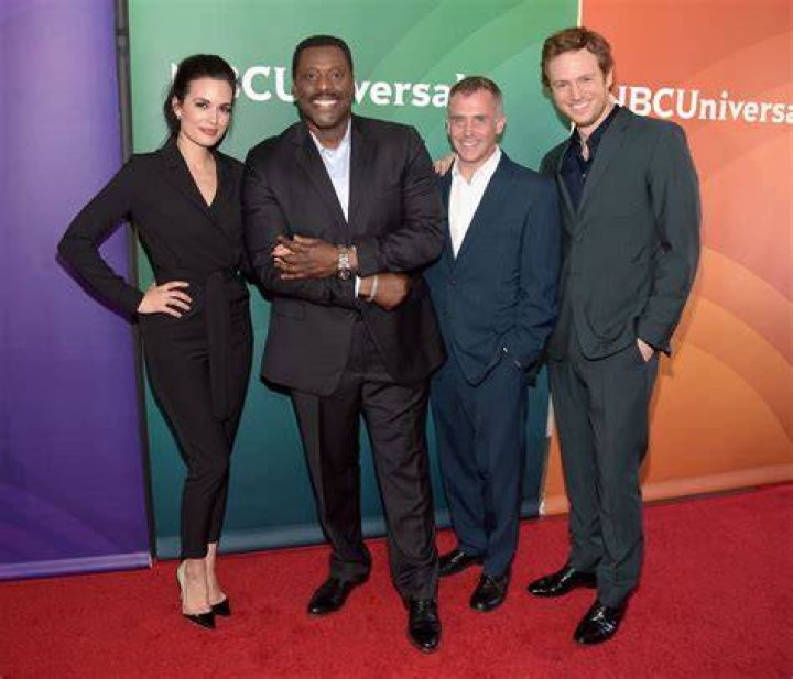 Eamonn Walker Height - CelebsHeight.org