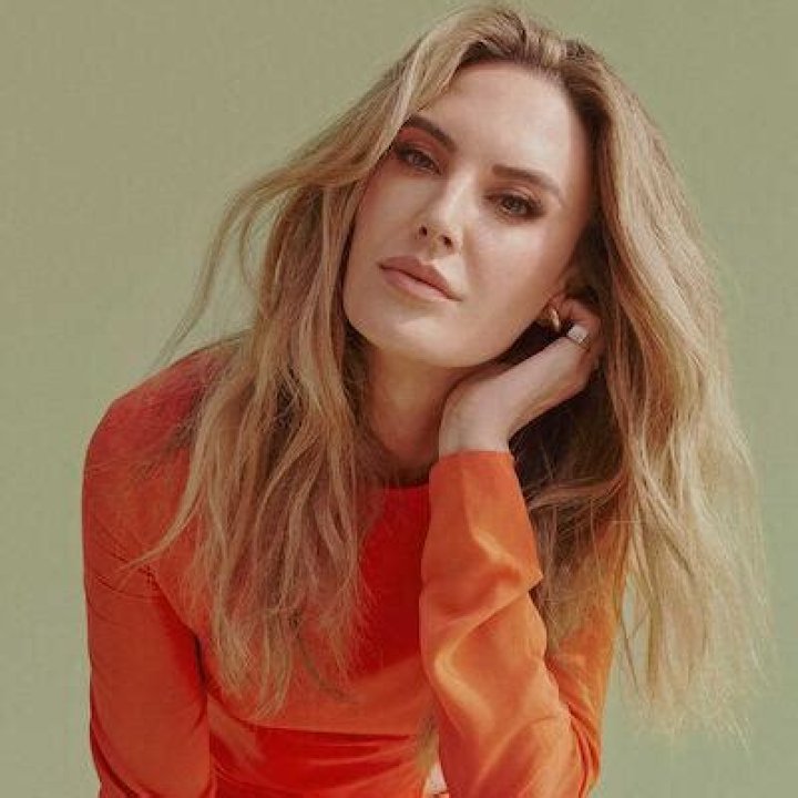 Elizabeth Chambers Bio (Wiki) 
