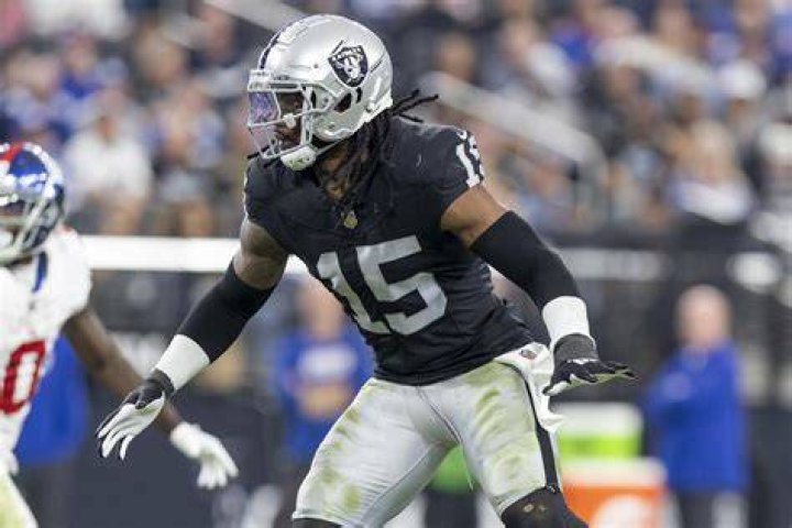 Jaylon Smith has a staggering net worth of $4 million