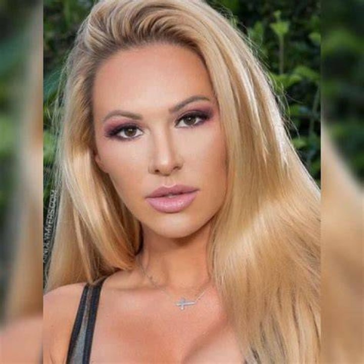Kindly Myers Bio (Wiki) 