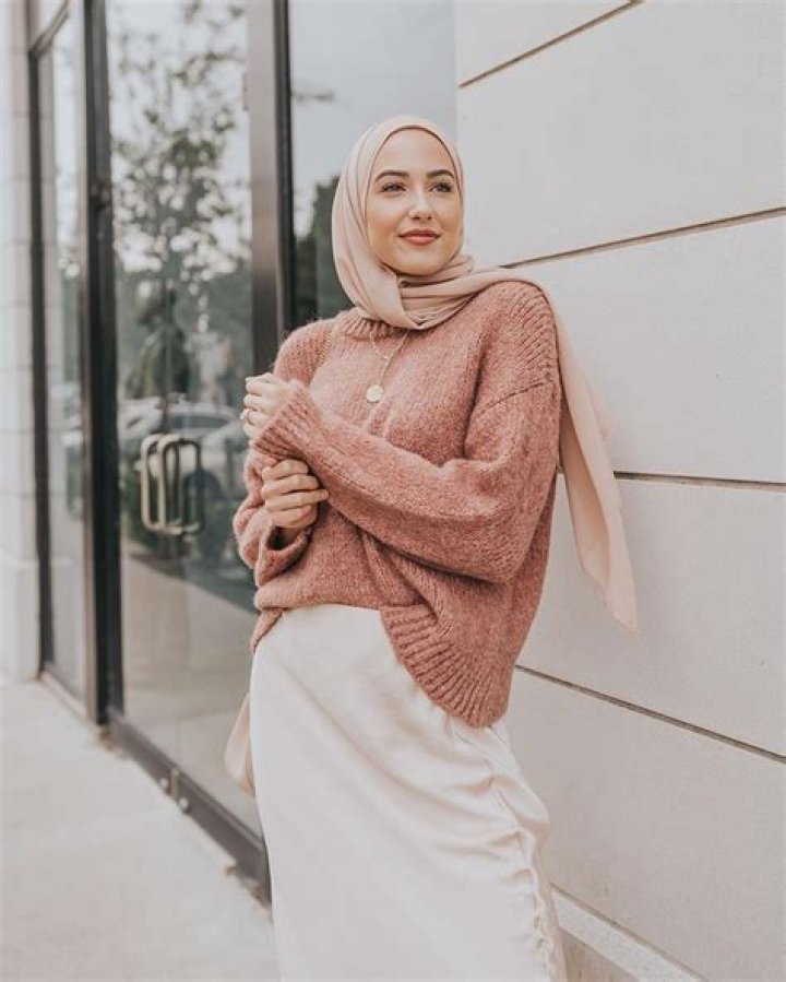  Leena Snoubar