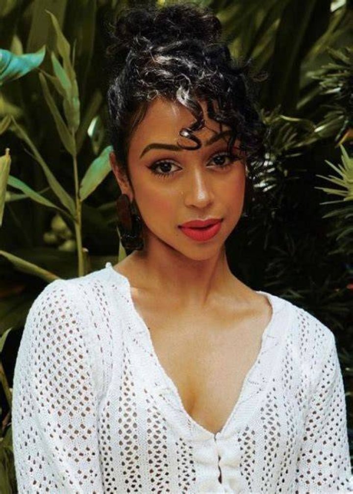 Liza Koshy Bio (Wiki) 