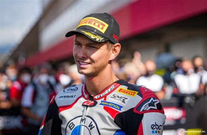 Michael van der Mark - Age, Family, Bio