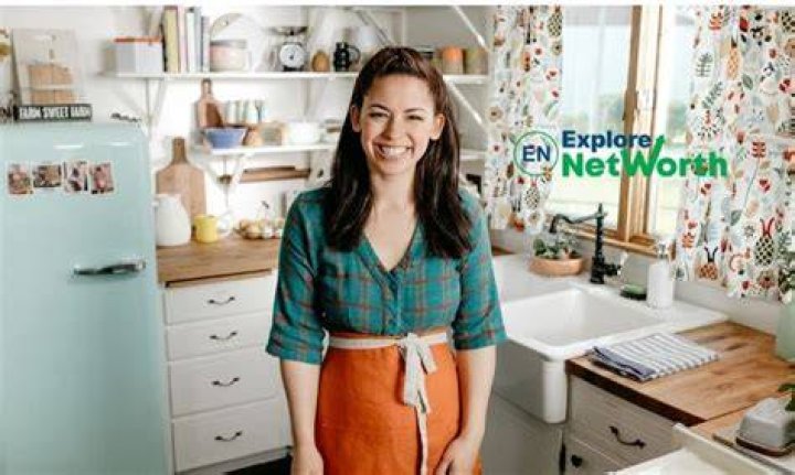 Molly Yeh’s Net Worth (Updated 2022)