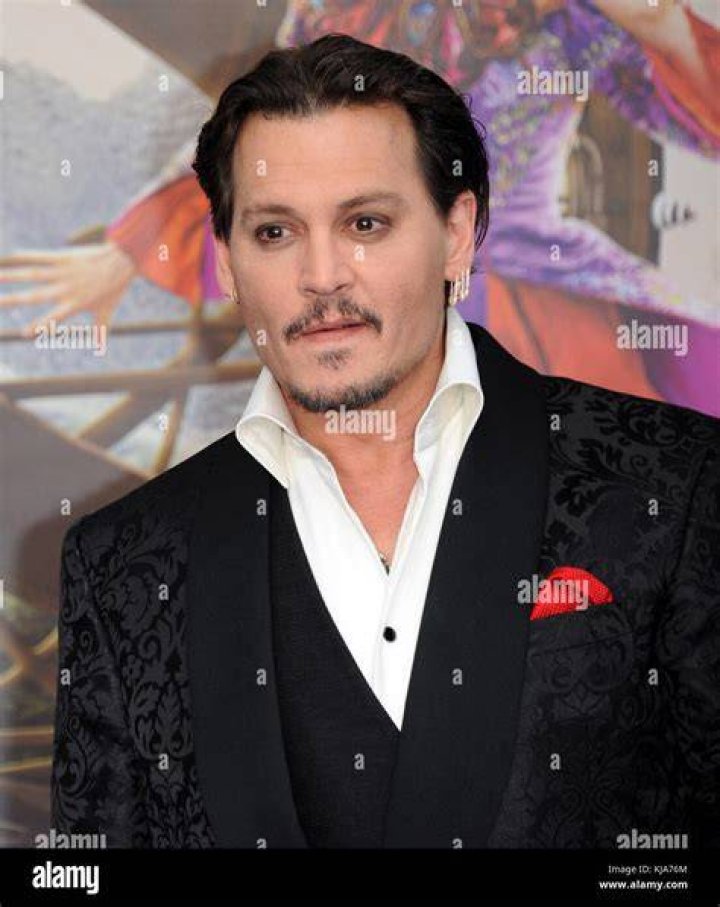 ohnny Depp attends the UK Premiere of 'The Lone Ranger'