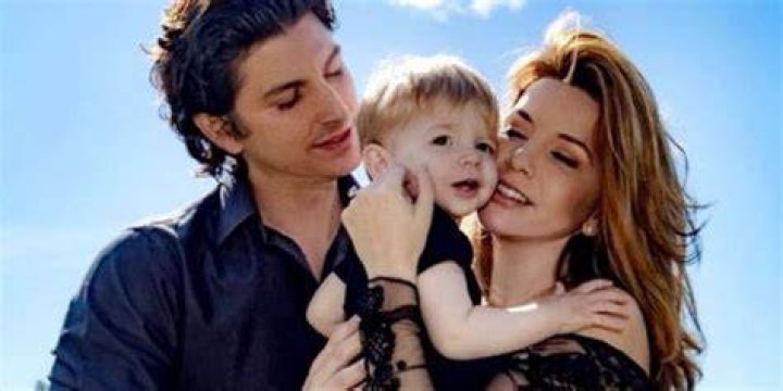 Ramzi Habibi's wife, Masiela Lusha with their kids