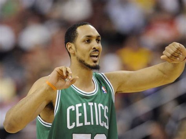 Ryan Hollins Bio (Wiki) 