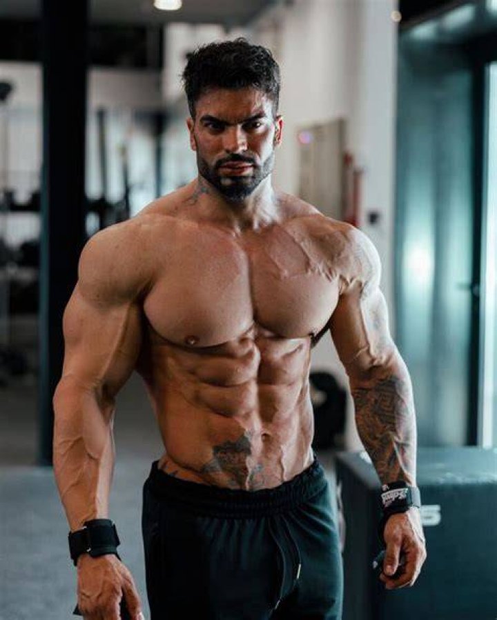 The bodybuilder Sergi Constance workout secrets! Who is he? Sergi Constance showing body