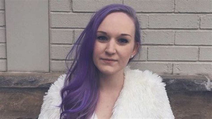 Shelby Waddell Bio (Wiki) 