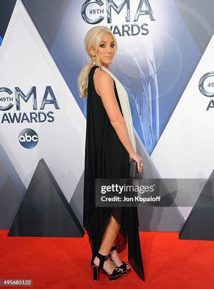 Ashley Monroe shley Monroe