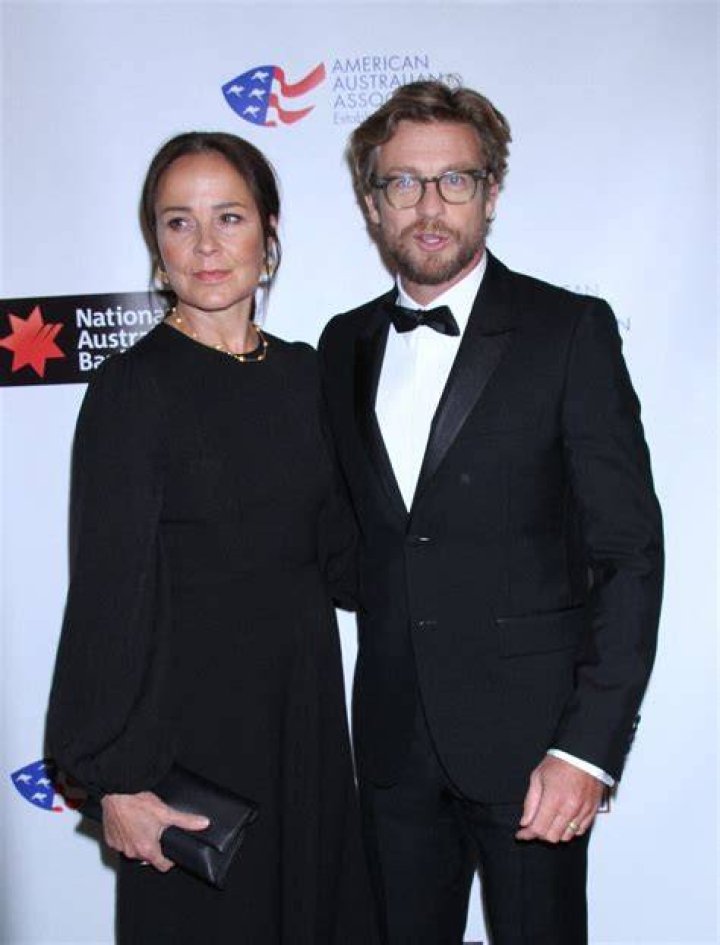 Simon Baker and Laura May Gibbs are not together anymore – announced split! Simon Baker and Laura May Gibbs are not together anymore – announced split!