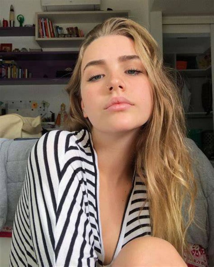 Sofia Kouzak - Age, Family, Bio