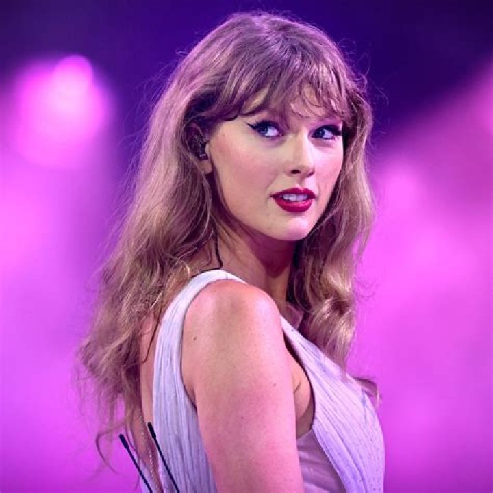 Taylor Swift Celebrates "Wonderstruck" At Sephora Americana
