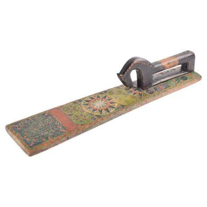 What is a mangle board?