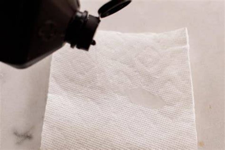 Will hydrogen peroxide hurt marble?
