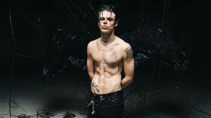 YUNGBLUD's pet Billie